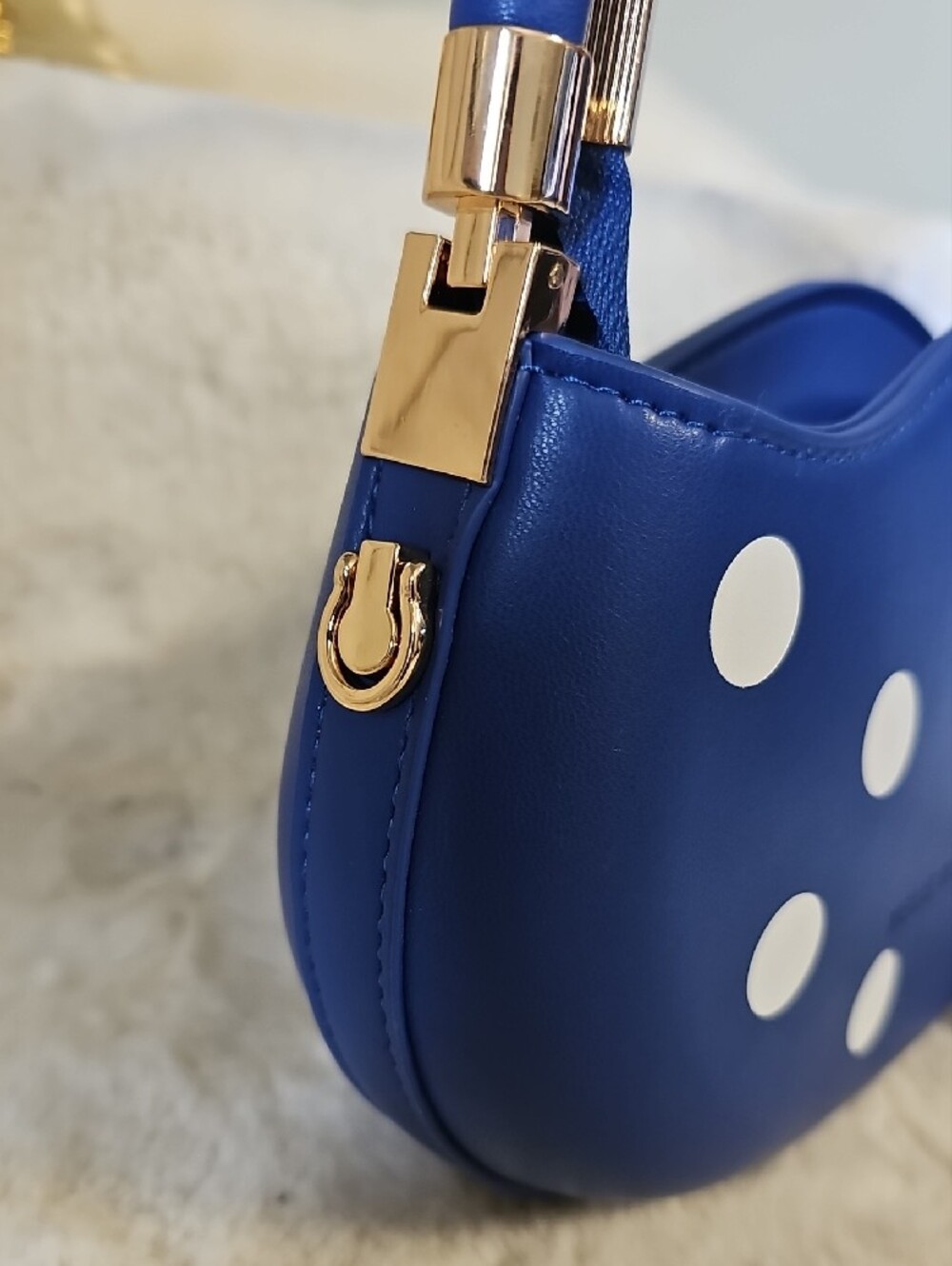 NEW! Melie Bianco Jennie Blue and White Polka Dot Top-Handle Bag - Picture 4 of 9
